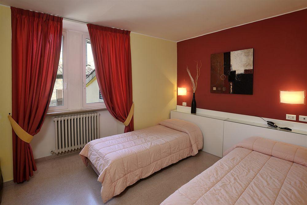 Hotel Eden Pérouse Extérieur photo