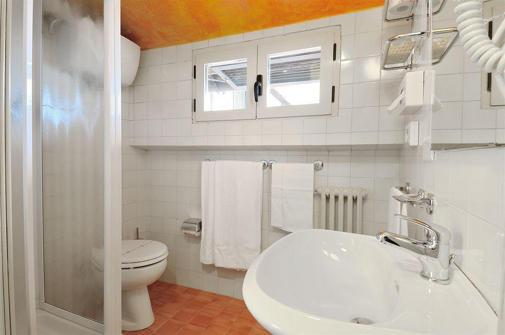 Hotel Eden Pérouse Extérieur photo