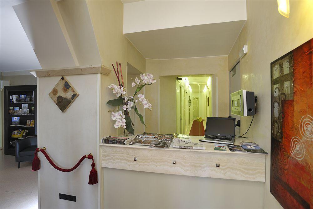 Hotel Eden Pérouse Extérieur photo