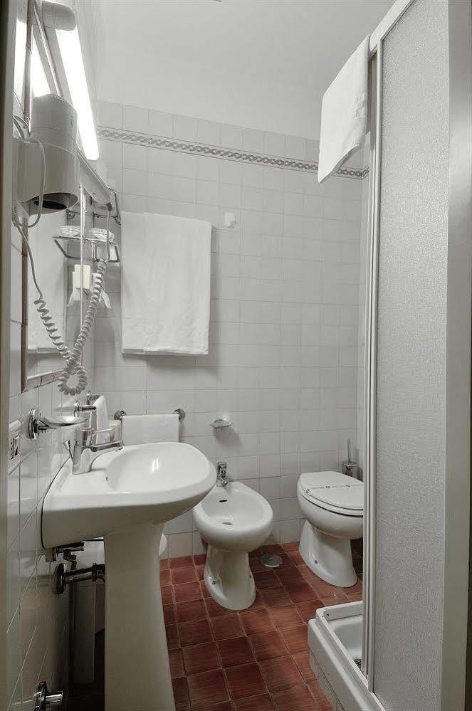 Hotel Eden Pérouse Extérieur photo